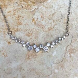 Curvy Necklace